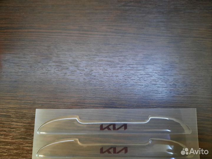 Защитные наклейки на дверь автомобиля