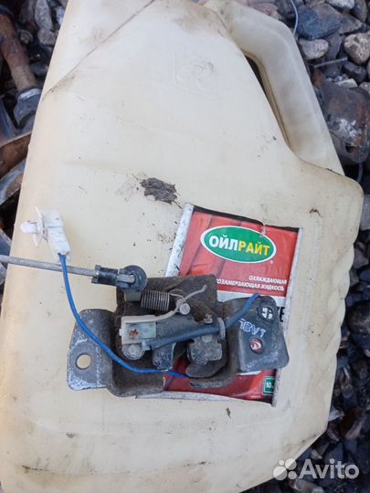 Замок багажника Kia Sportage 1