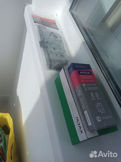 Новая межкомнатная дверь с коробкой(полный комплек