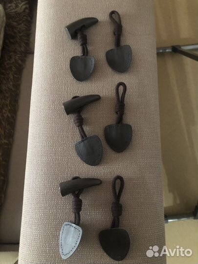 Пуговицы для пальто или шубы