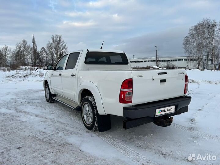 Toyota Hilux 2.5 МТ, 2014, 107 800 км