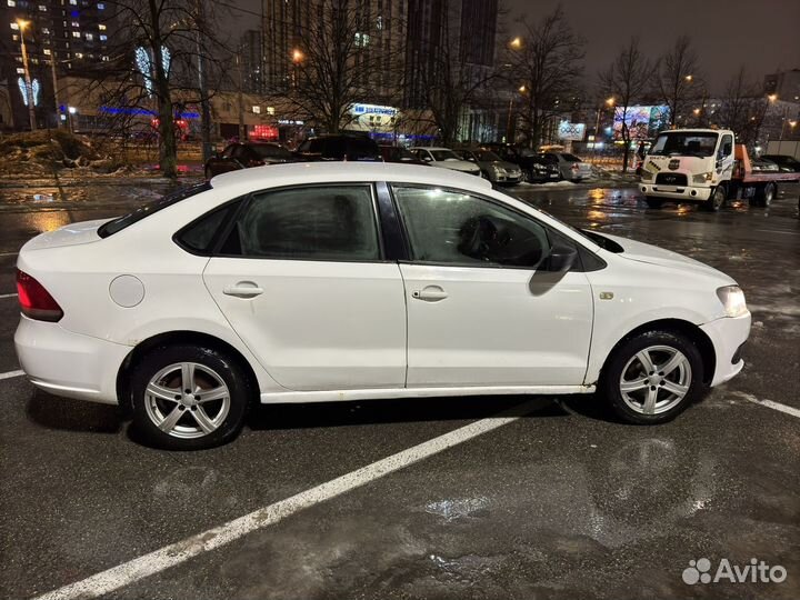 Volkswagen Polo 1.6 МТ, 2014, 363 000 км