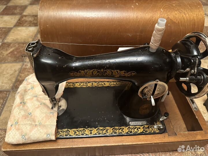 Швейная машинка Подольск с электроприводом