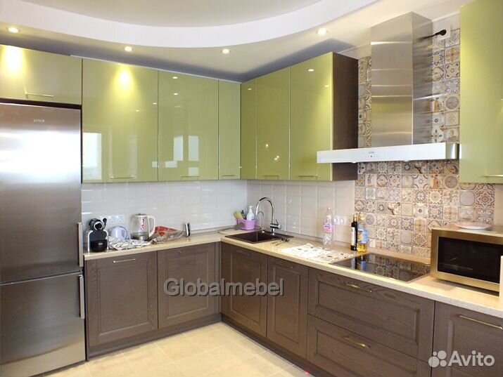 Кухни и шкафы из дерева, эмали Италия на заказ