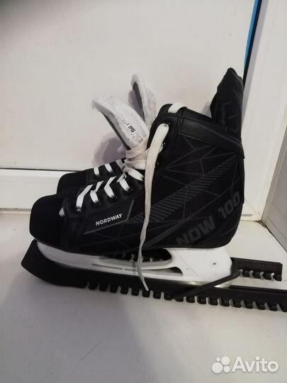 Коньки хоккейные