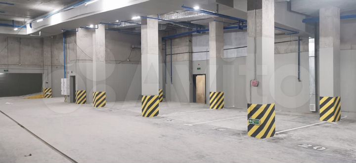 Машиноместо, 18 м²