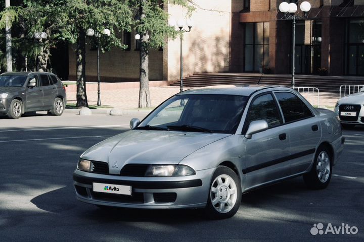 Mitsubishi Carisma 1.6 МТ, 2001, 300 001 км