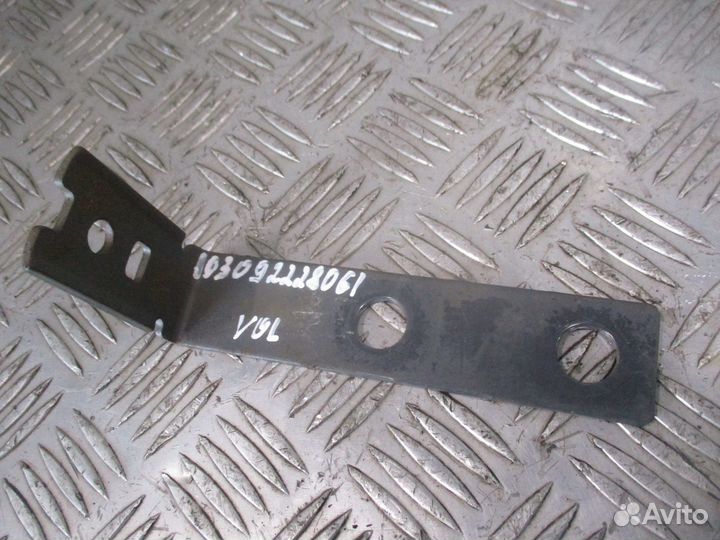 Кронштейн Volvo 22894416