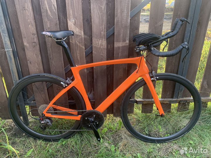 Карбоновый шоссейный велосипед BXT Aero road