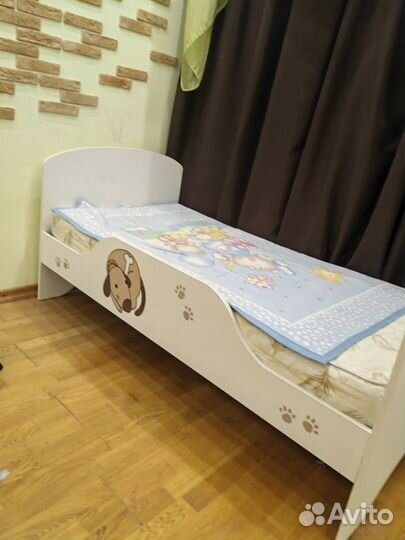 Детская кровать с матрасом