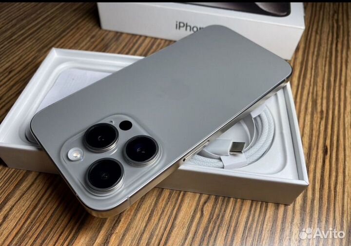 iPhone 15 Pro, 128 ГБ