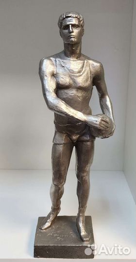 Скульптура Волейболист скульптор Мурзин - 33 см