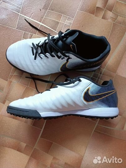 Шиповки Nike tiempo X