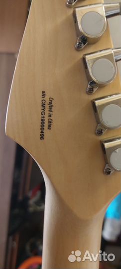 Squier MM Stratocaster Hard Tail red