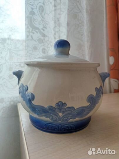 Суповница гжель в идеальном состоянии, без сколов