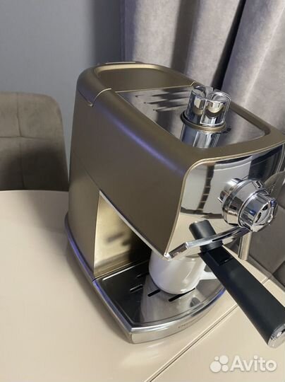 Кофеварка рожковая polaris