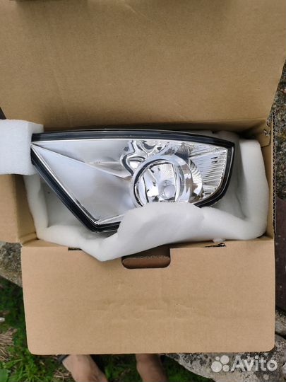 Фара протитуманная левая Ford mondeo 3 рестайлинг