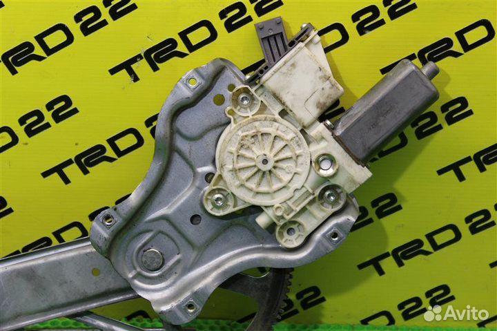 Стеклоподъемник передний правый Toyota Avensis