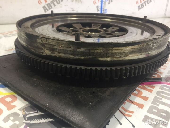 Мерседес Вито Маховик