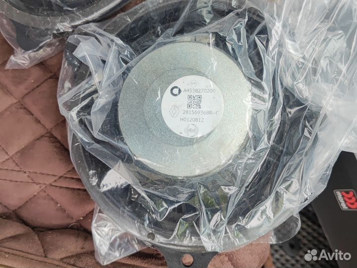 Динамики renault передние