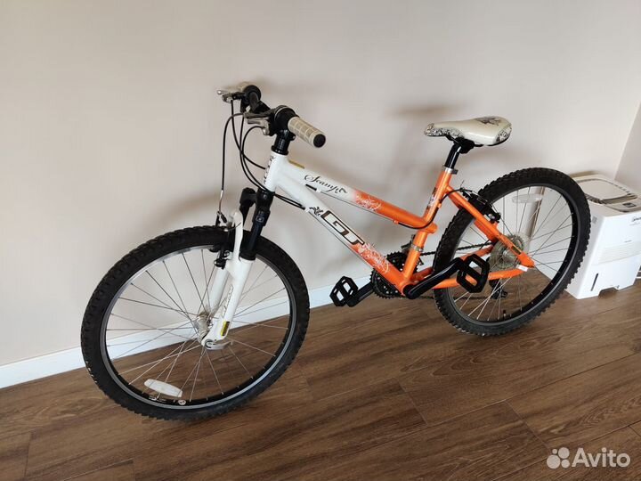 Велосипед подростковый GT Laguna 24