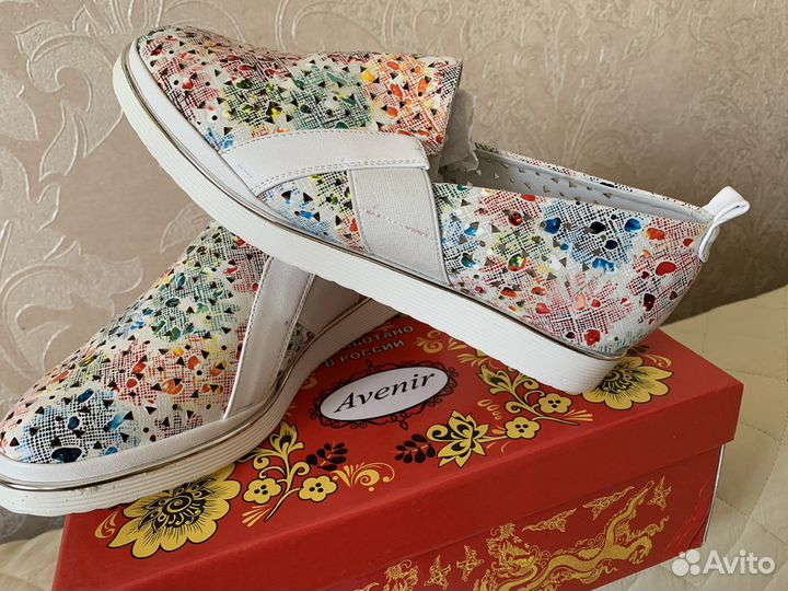 Лоферы женские