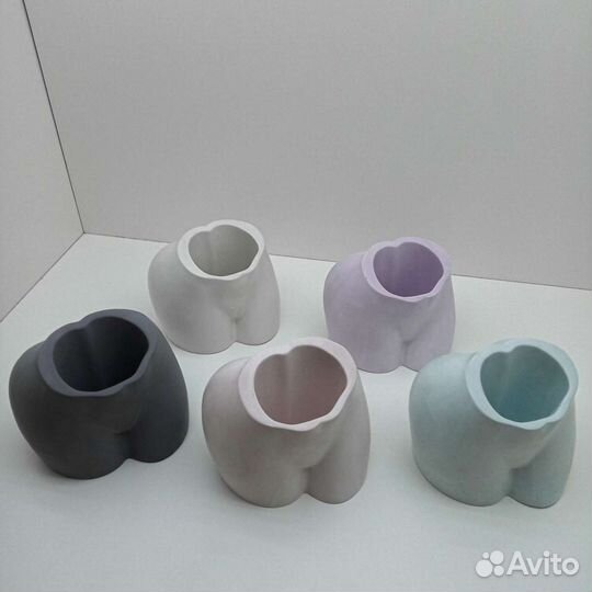 Кашпо Бедра из гипса ручная работа