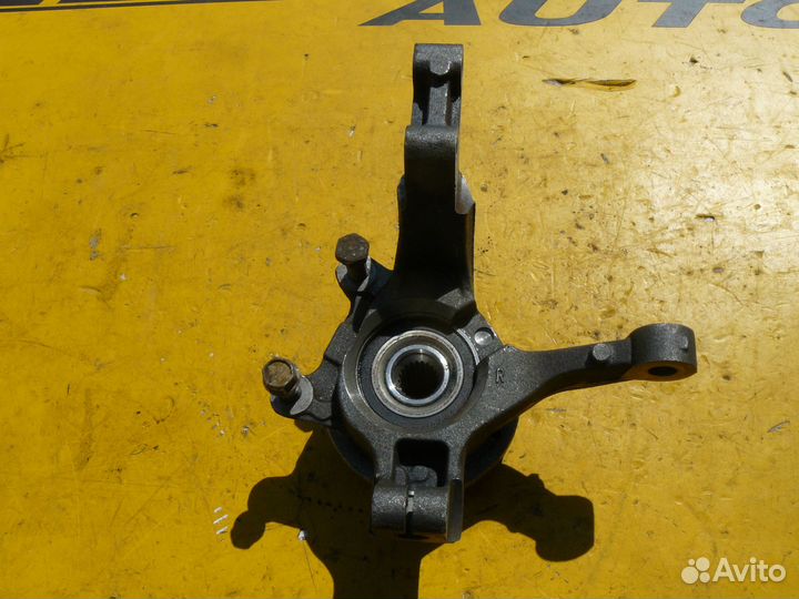 Новый Кулак поворотный правый Renault Logan 2013г