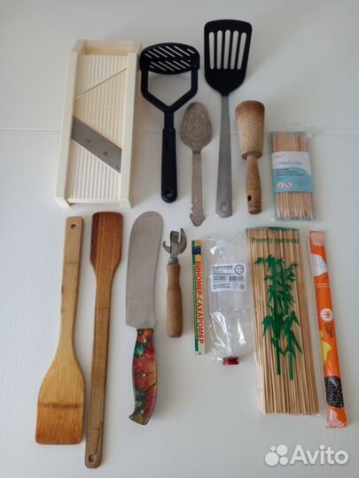 Кухонная утварь, кружки, тарелки