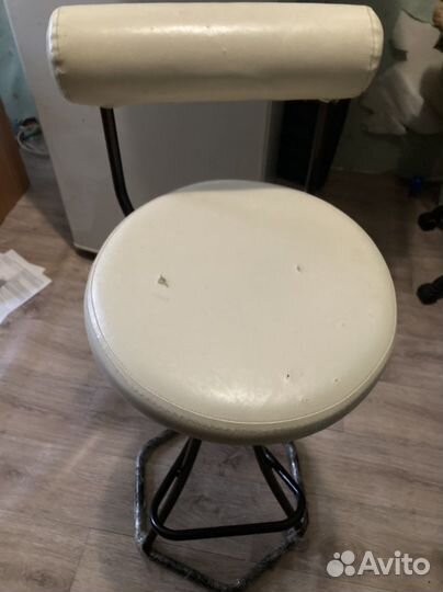 Барные стулья, экокожа, белые, дефекты