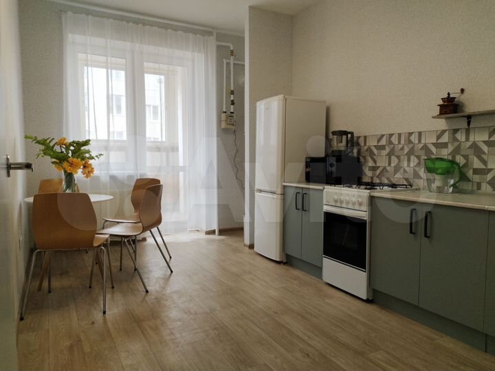 2-к. квартира, 59 м², 2/4 эт.