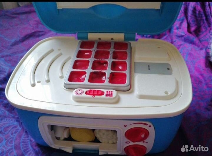 Игровая касса и Кухонная плита с фруктами