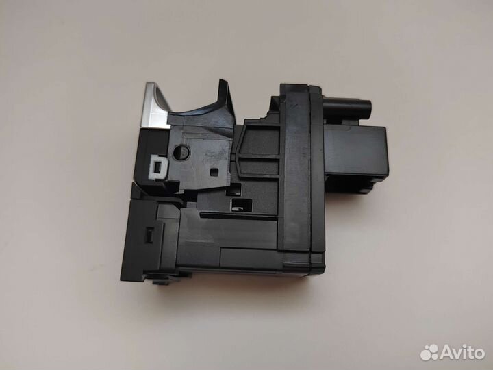 Кнопка ручника VW Tiguan 2