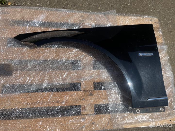Крыло левое Mercedes w204