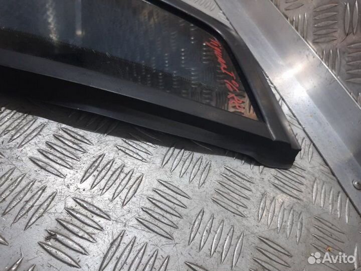 Стекло кузовное заднее правое Volkswagen Tiguan NF