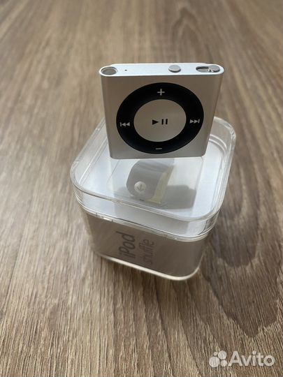 Плеер iPod shuffle 4