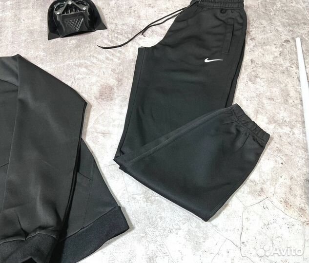 Спортивные костюмы Nike