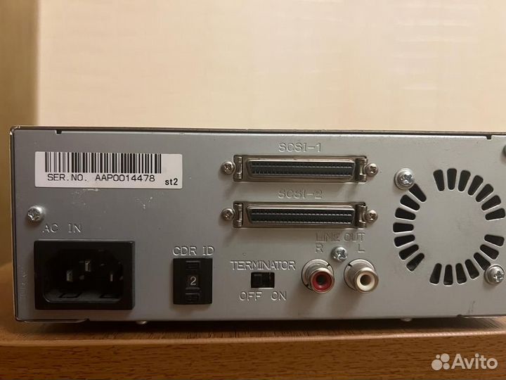 Внешний scsi CD привод yamaha CRW4416SX