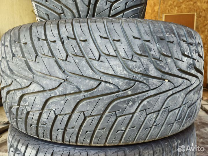 Hankook Ventus ST RH06 285/35 R22