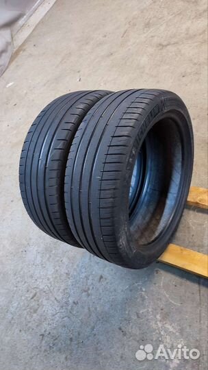 Michelin Pilot Sport 4 215/45 R18 93Y