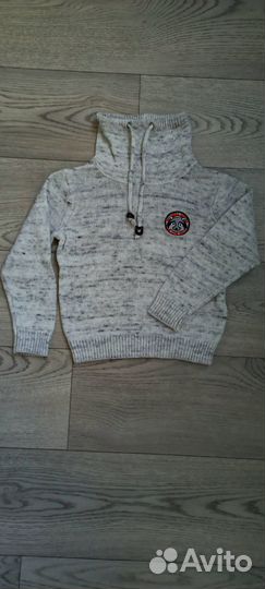 Продам свитер на мальчика