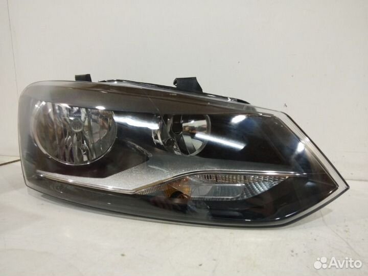 Фара правая Volkswagen Polo 5 2015-2019