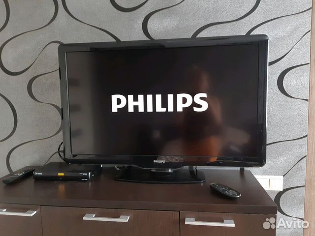 Ростов дон телевизор авито. Philips 42pfl5405. Филипс 37 дюймов 94 см. Philips 42pfl8486. ТВ Филипс с зада.