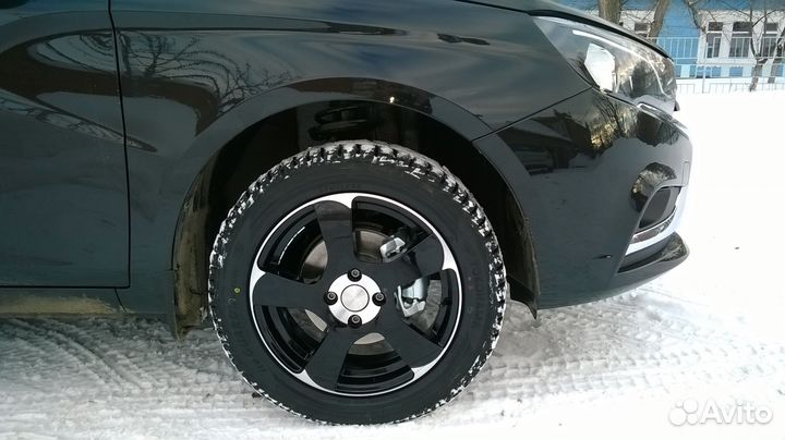 Скад Акула R16 / 6J PCD 5x114.3ET 46 цо 67.1