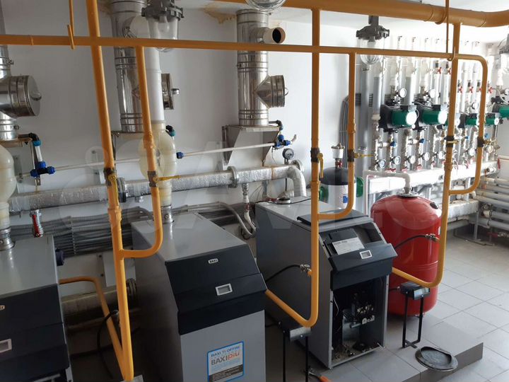 Здание, 3905 м²