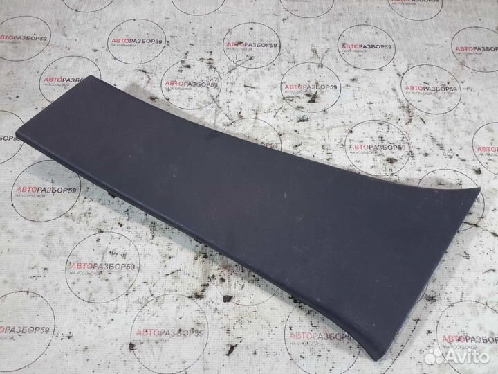 Обшивка средней левой стойки Renault Fluence