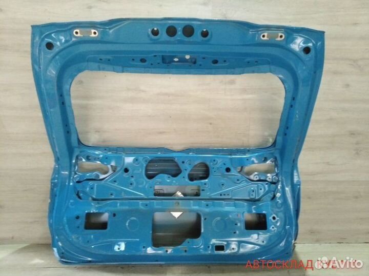 Крышка багажника Toyota