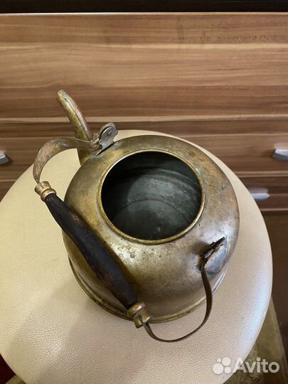 Старинный чайник