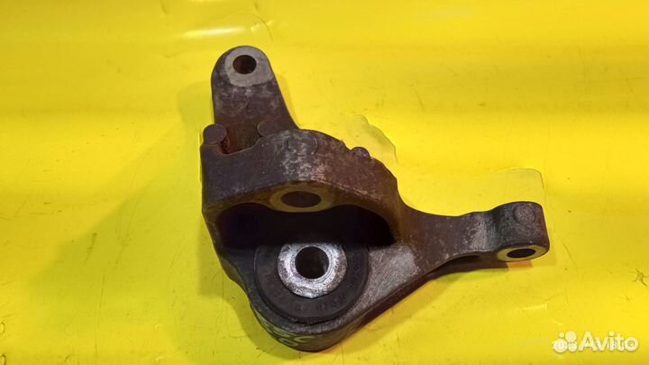 Кронштейн кпп для Volvo V50,S40,C30,C70