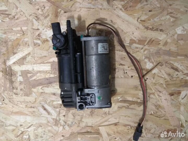 Компрессор пневмоподвески BMW F10 F07 F01